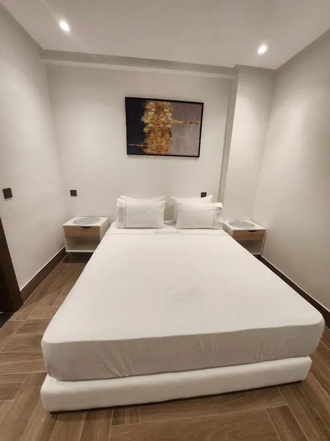 Modern Luxury Retreat: 2-Bedroom Apartment In The Heart Of Marrakech マラケシュ 0*,