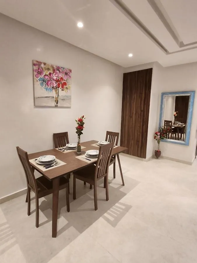 Modern Luxury Retreat: 2-Bedroom Apartment In The Heart Of Marrakech マラケシュ 0*,  モロッコ