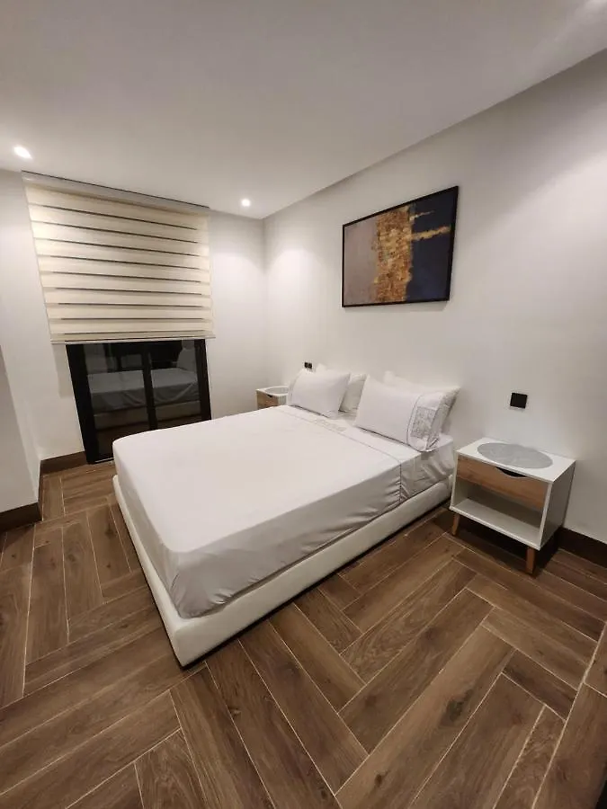 Modern Luxury Retreat: 2-Bedroom Apartment In The Heart Of Marrakech マラケシュ