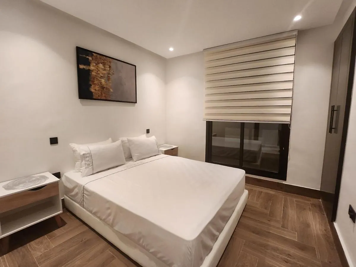 Modern Luxury Retreat: 2-Bedroom Apartment In The Heart Of Marrakech マラケシュ